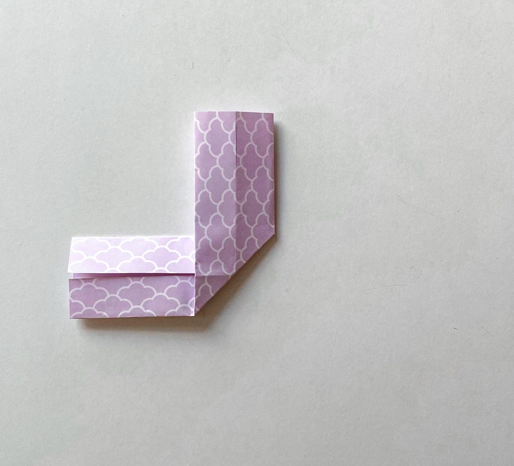 Realizza un fiocco o papillon origami originale e versatile_11-piegare-J
